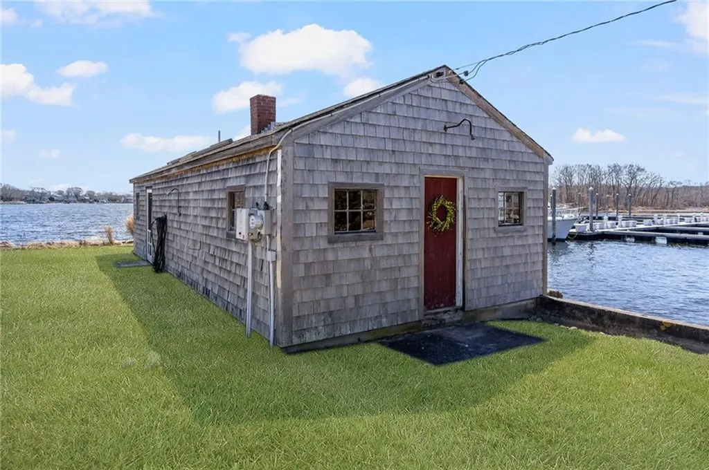 11 Billington Avenue South Kingstown RI 02879