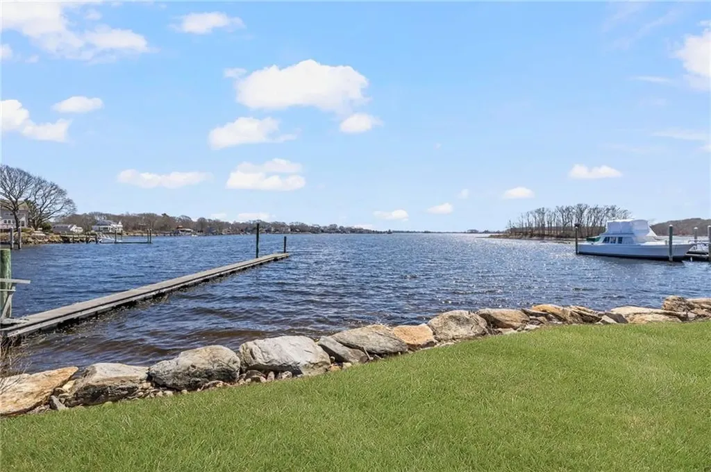 11 Billington Avenue South Kingstown RI 02879