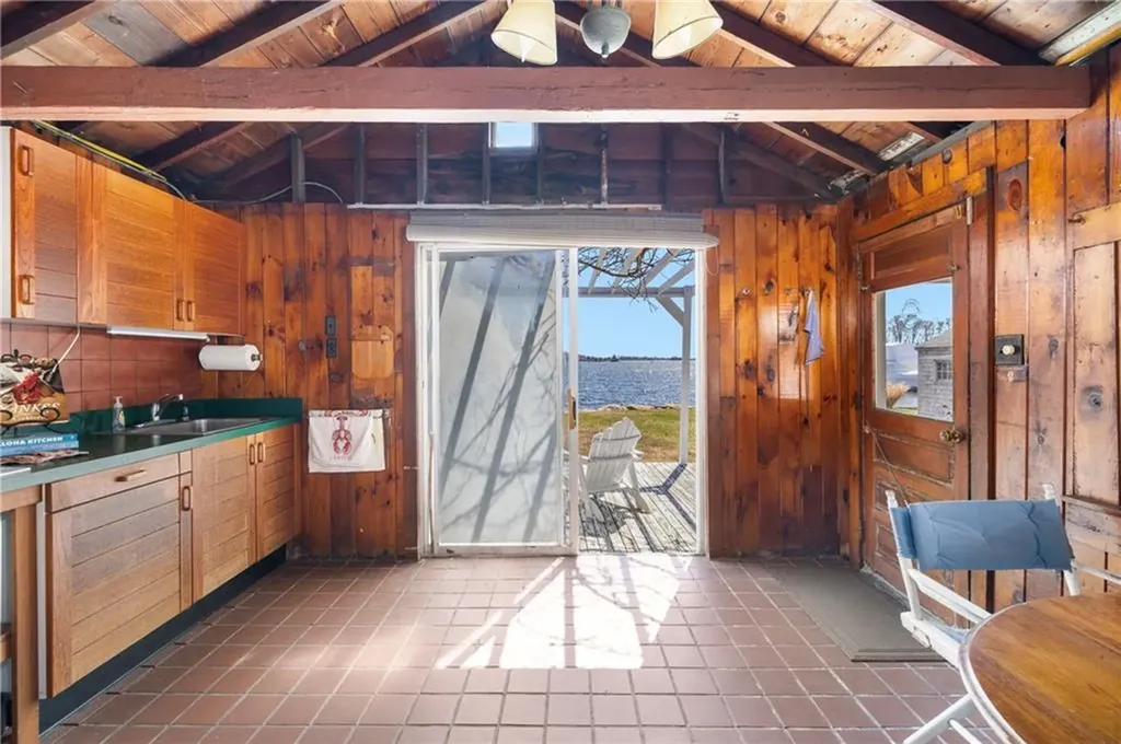 11 Billington Avenue South Kingstown RI 02879