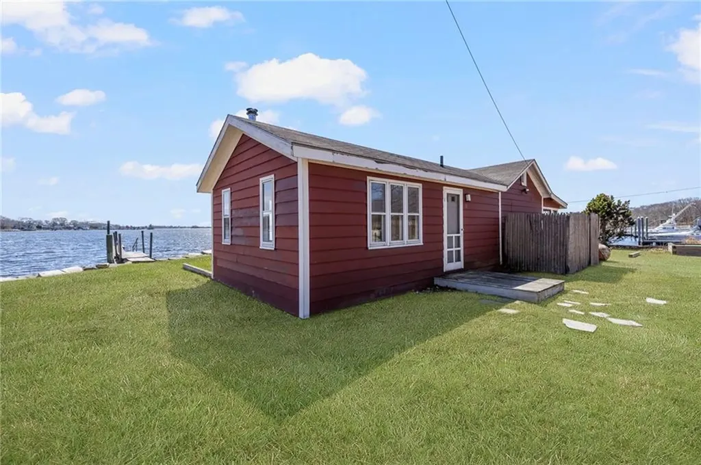 11 Billington Avenue South Kingstown RI 02879