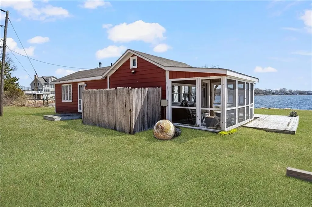 11 Billington Avenue South Kingstown RI 02879