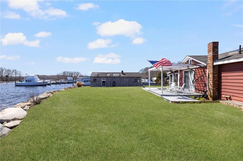 11 Billington Avenue South Kingstown RI 02879