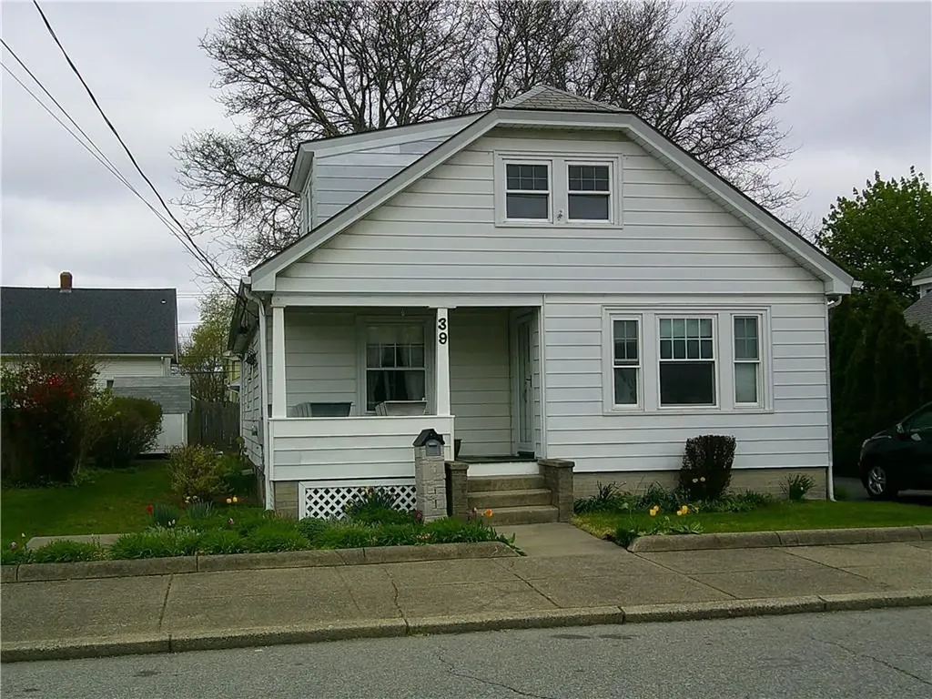 39 Benjamin Street Pawtucket RI 02861