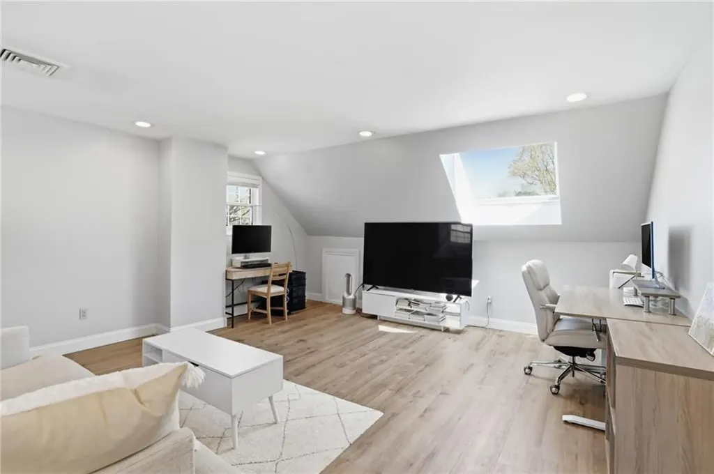 26 Ridgeside Lane Tiverton RI 02878