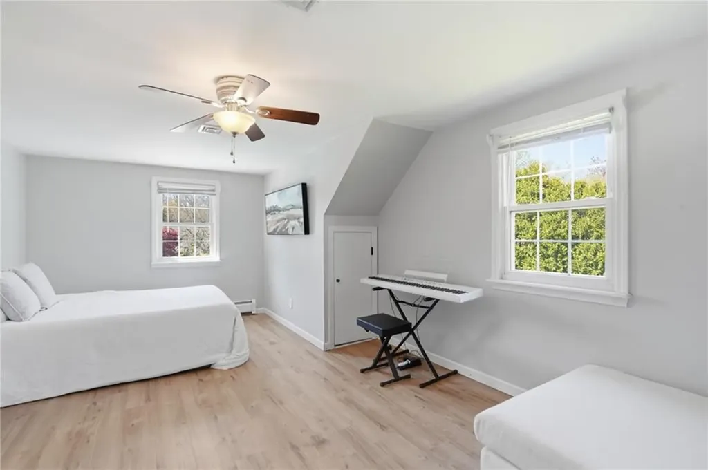 26 Ridgeside Lane Tiverton RI 02878