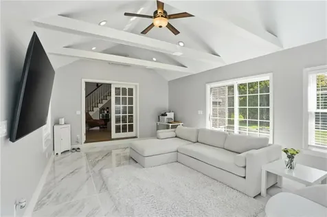 26 Ridgeside Lane Tiverton RI 02878