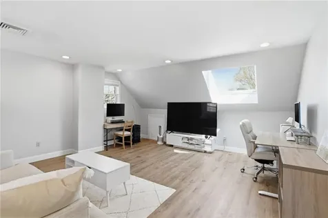 26 Ridgeside Lane Tiverton RI 02878