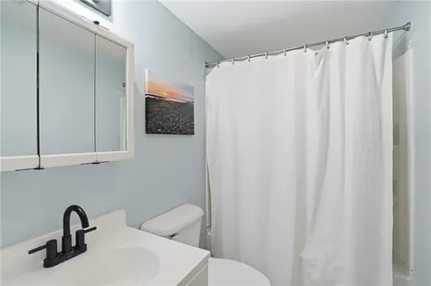 26 Ridgeside Lane Tiverton RI 02878
