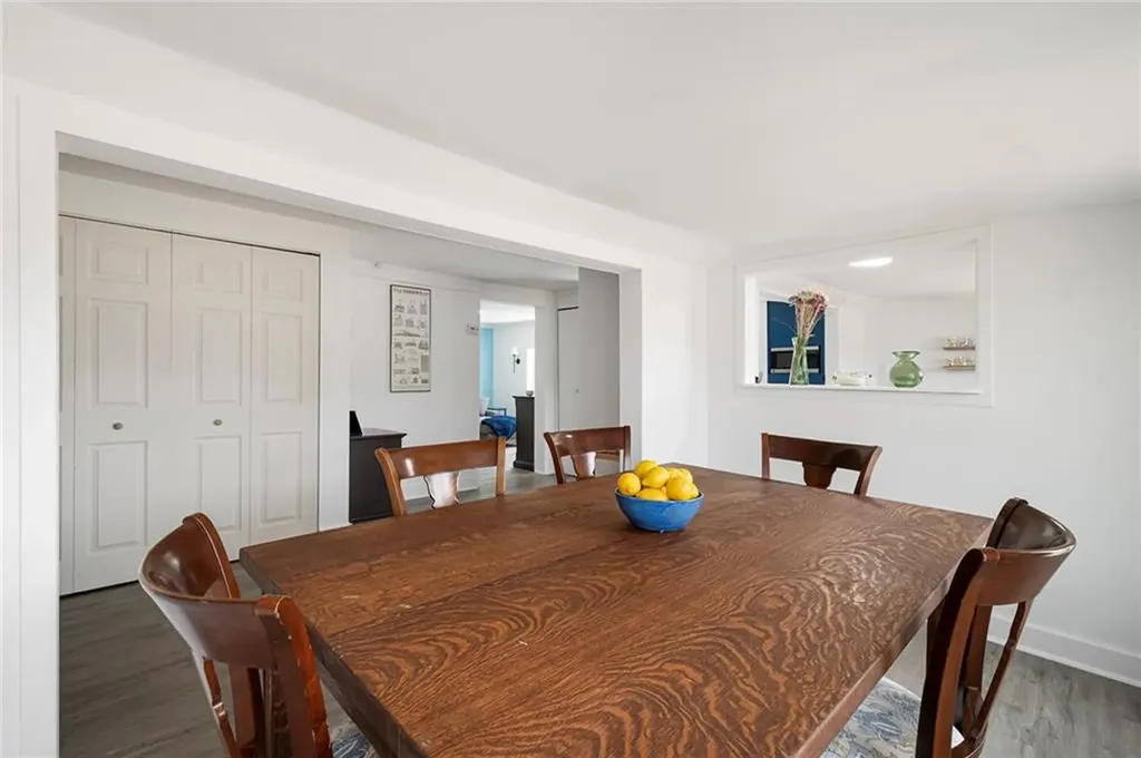 99 River Vue Avenue Warwick RI 02889