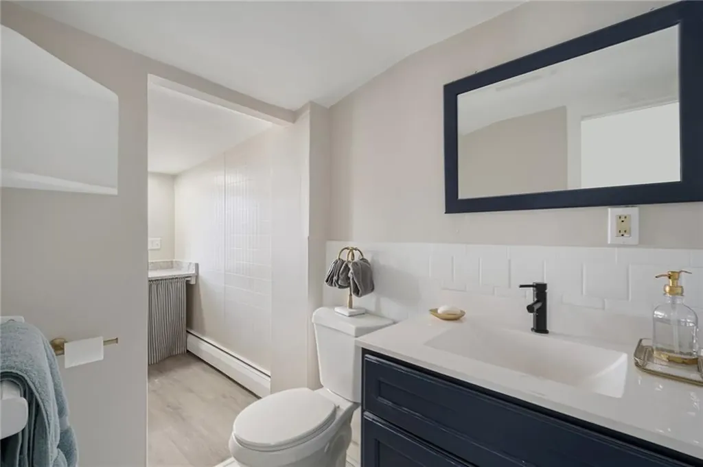 99 River Vue Avenue Warwick RI 02889