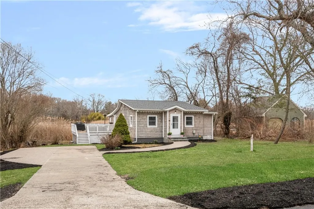 99 River Vue Avenue Warwick RI 02889