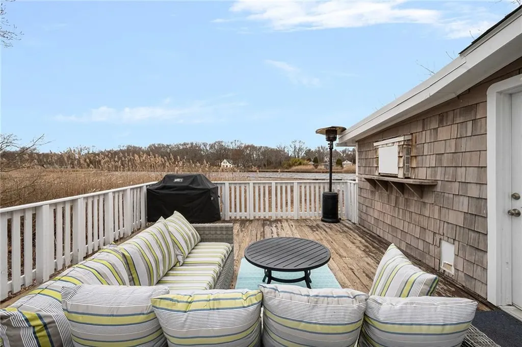 99 River Vue Avenue Warwick RI 02889