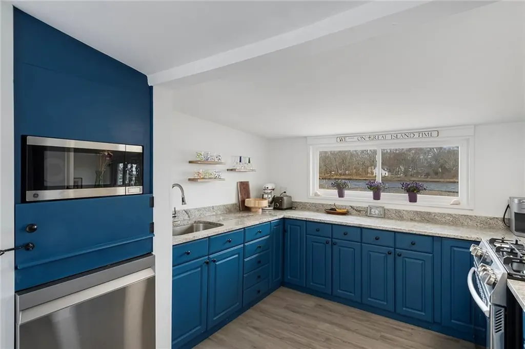 99 River Vue Avenue Warwick RI 02889
