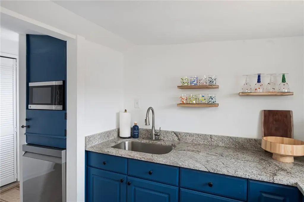 99 River Vue Avenue Warwick RI 02889