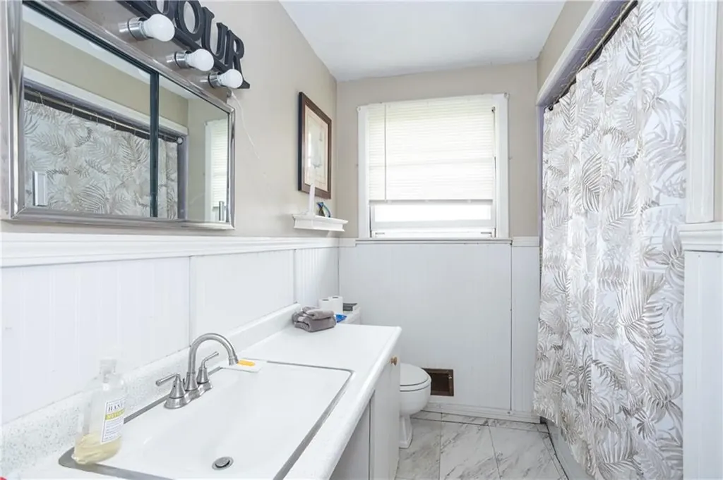 37 Squantum Drive Middletown RI 02842
