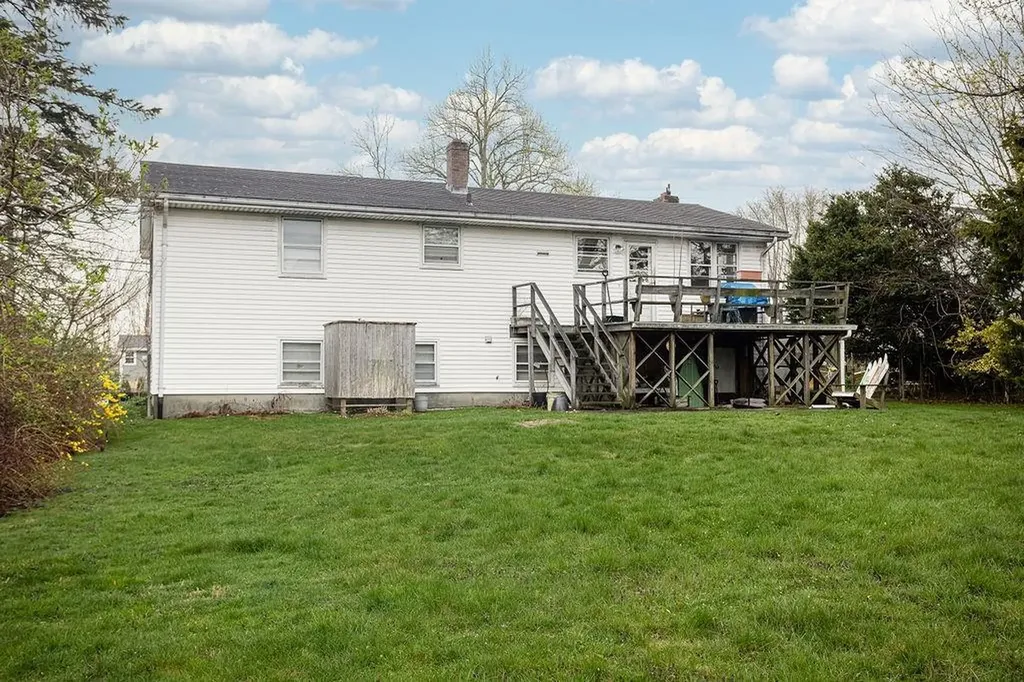 37 Squantum Drive Middletown RI 02842