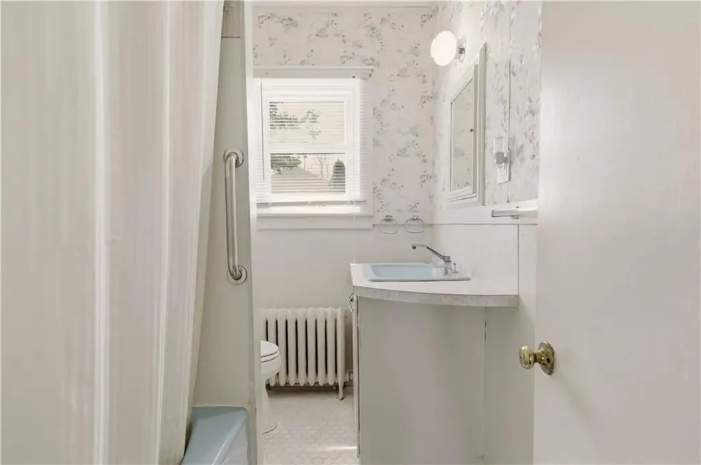 68 Old Fort Road Newport RI 02840