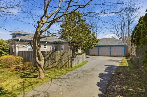 68 Old Fort Road Newport RI 02840