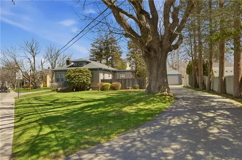 68 Old Fort Road Newport RI 02840