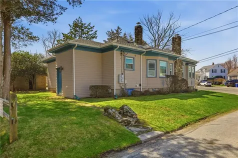 68 Old Fort Road Newport RI 02840