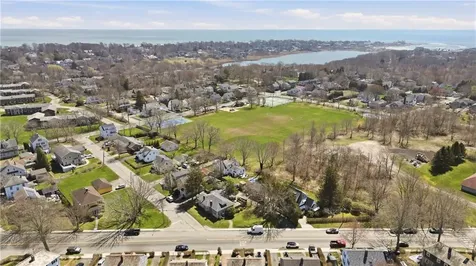 68 Old Fort Road Newport RI 02840
