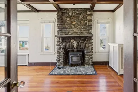 68 Old Fort Road Newport RI 02840