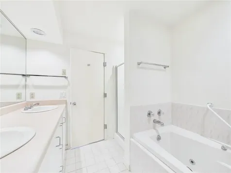 4 Meadowbrook Way Narragansett RI 02882