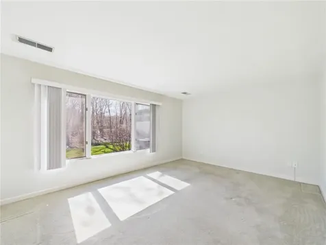 4 Meadowbrook Way Narragansett RI 02882