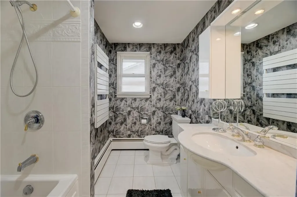 75 Selma Street Cranston RI 02920