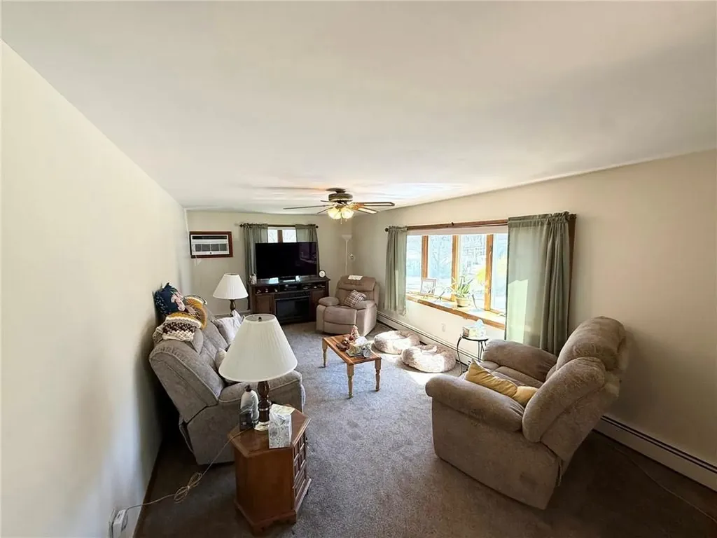366 Aylsworth Avenue Woonsocket RI 02895