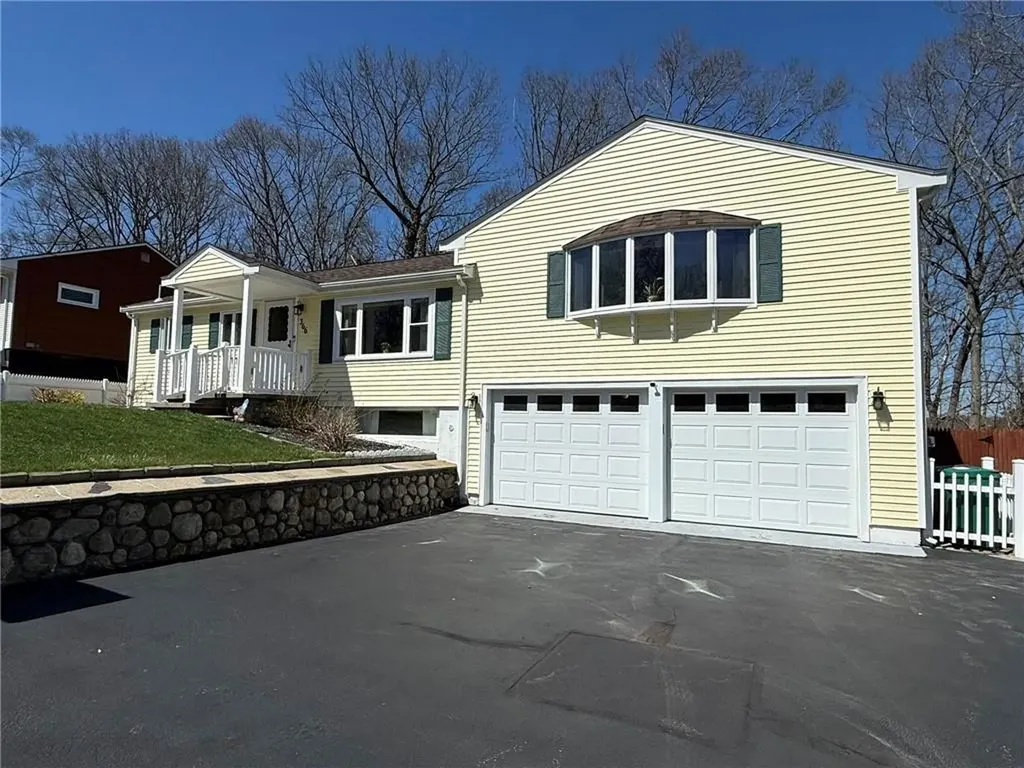 366 Aylsworth Avenue Woonsocket RI 02895