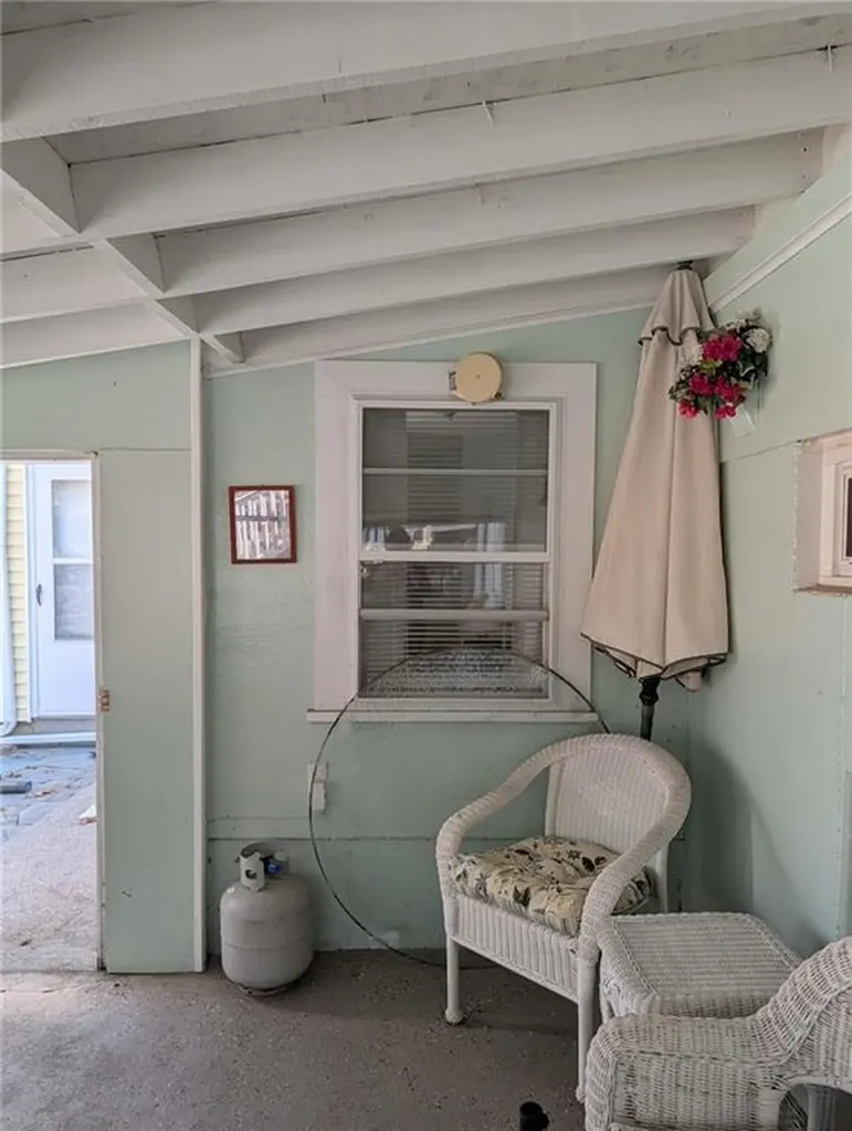 366 Aylsworth Avenue Woonsocket RI 02895