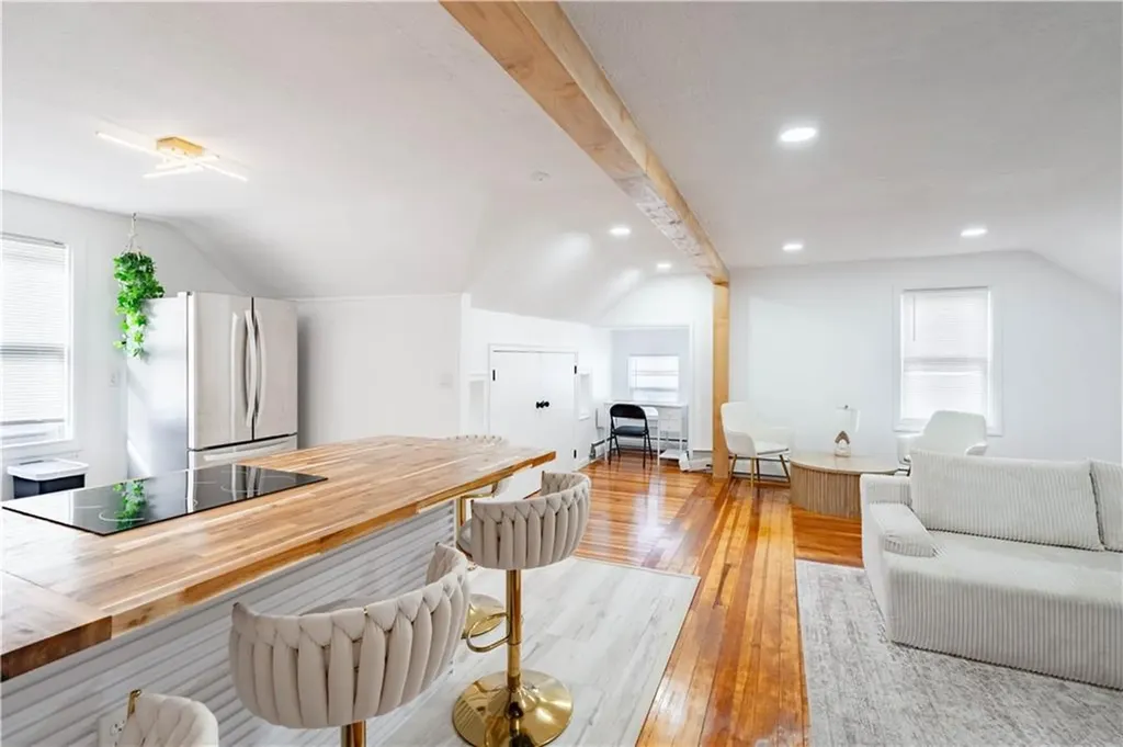 49 51 Wealth Avenue Providence RI 02908