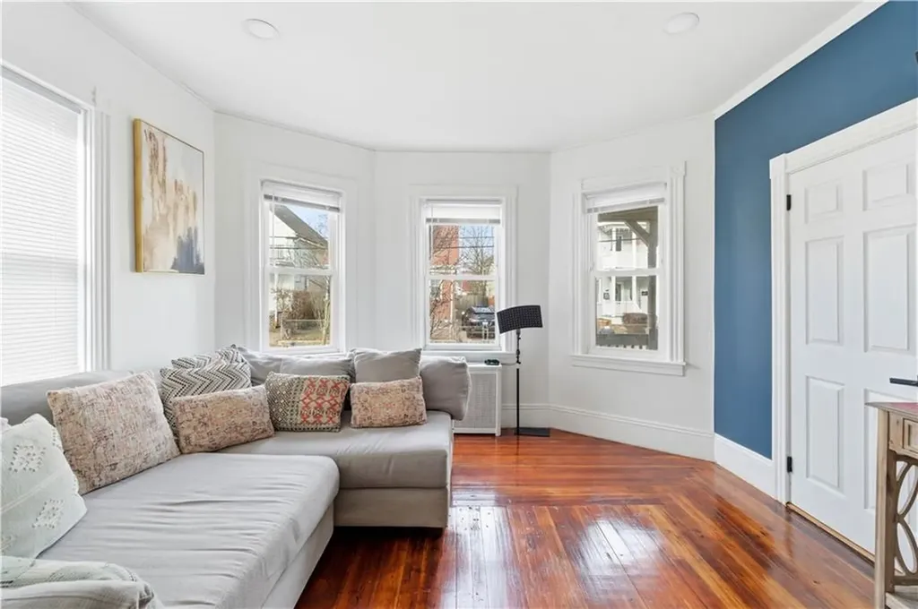 49 51 Wealth Avenue Providence RI 02908
