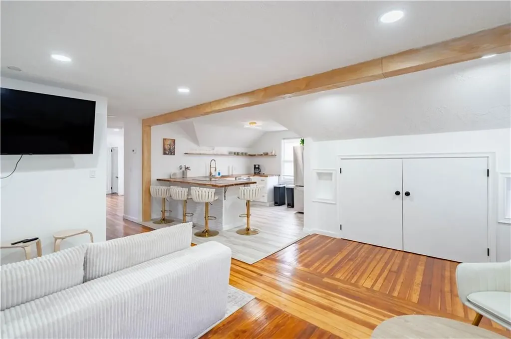49 51 Wealth Avenue Providence RI 02908