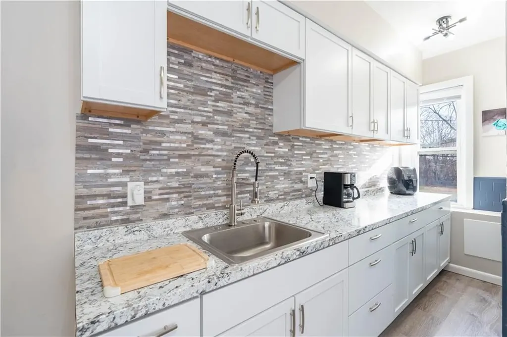 49 51 Wealth Avenue Providence RI 02908