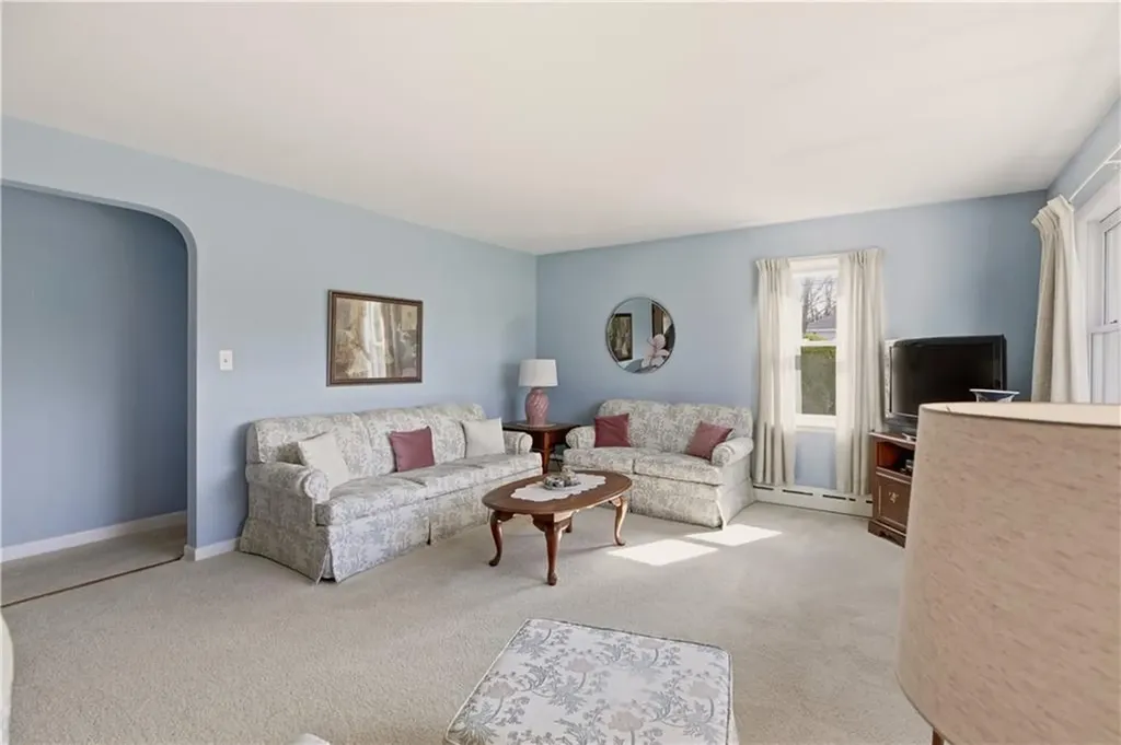 24 Kearns Avenue Tiverton RI 02878