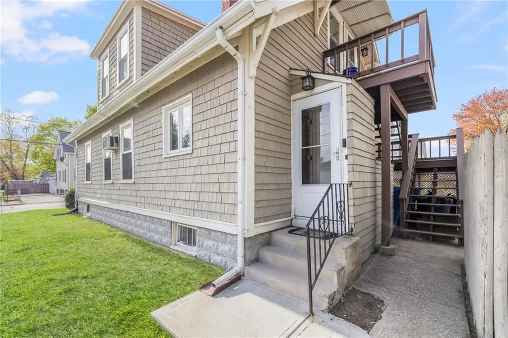 67 Ash Street Lincoln RI 02865