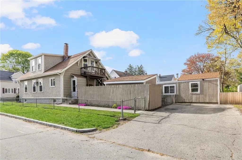 67 Ash Street Lincoln RI 02865
