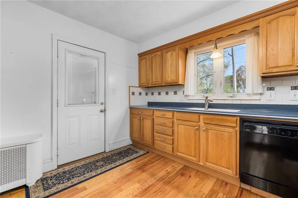 67 Ash Street Lincoln RI 02865
