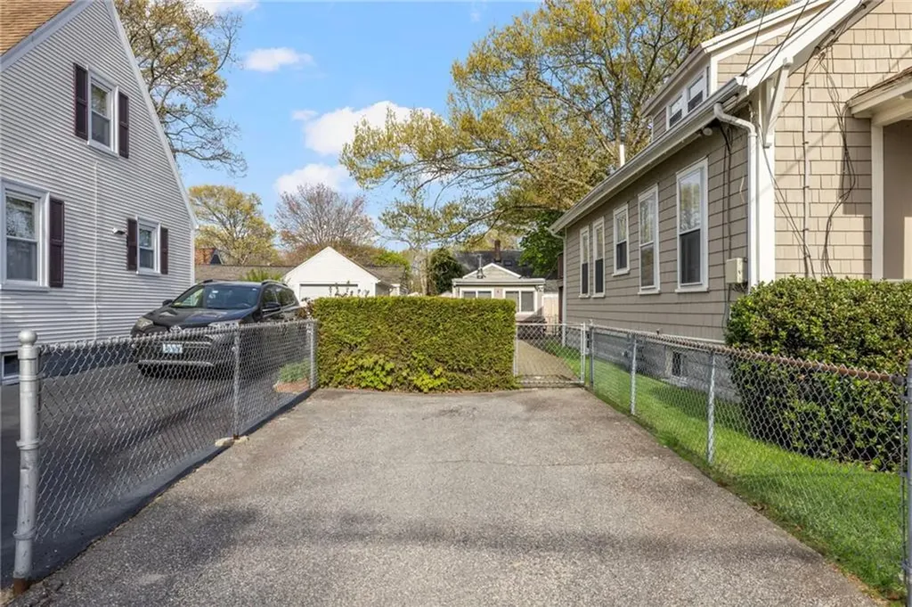 67 Ash Street Lincoln RI 02865