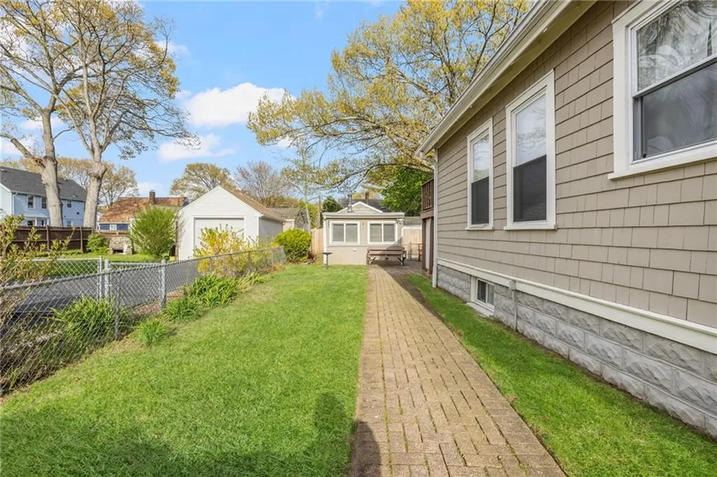 67 Ash Street Lincoln RI 02865