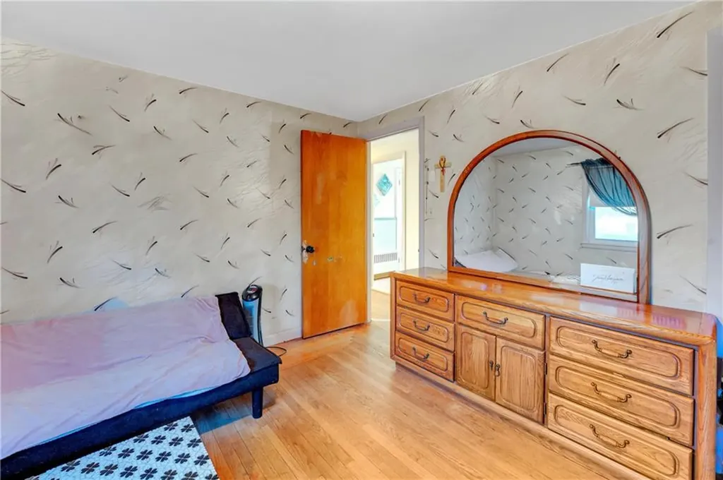 92 Weeden Avenue East Providence RI 02916
