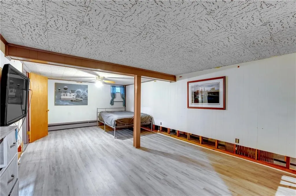 92 Weeden Avenue East Providence RI 02916