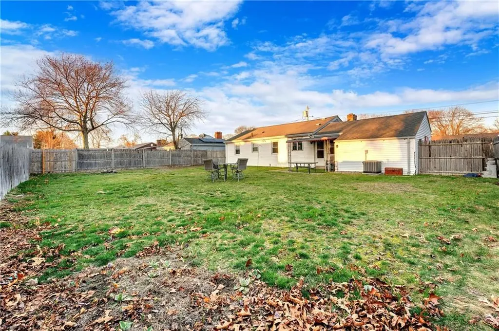 92 Weeden Avenue East Providence RI 02916