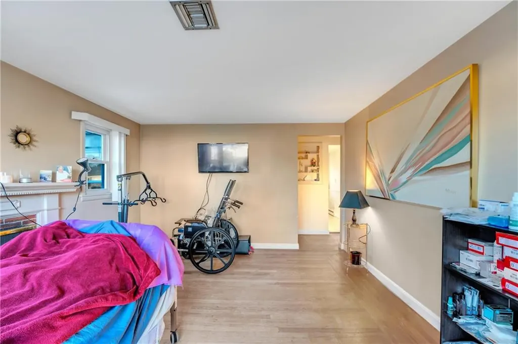 92 Weeden Avenue East Providence RI 02916