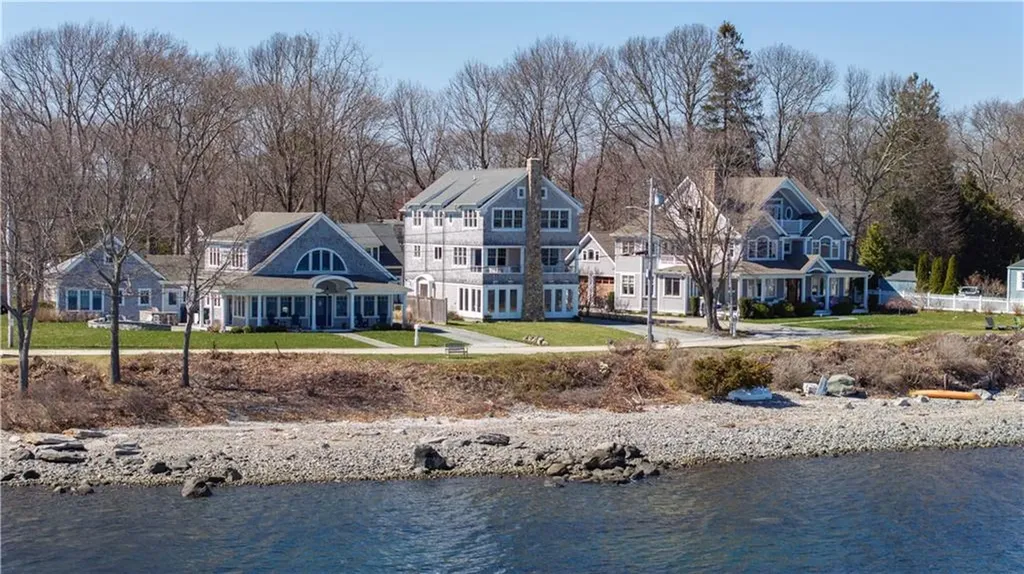 110 Sea View Avenue North Kingstown RI 02852