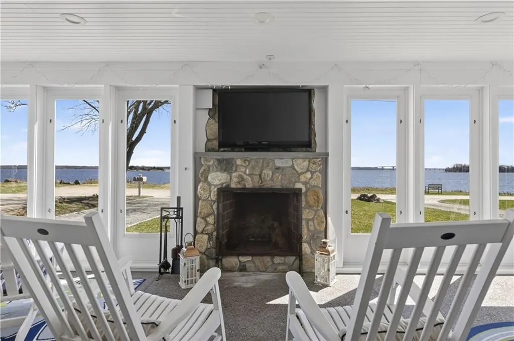 110 Sea View Avenue North Kingstown RI 02852