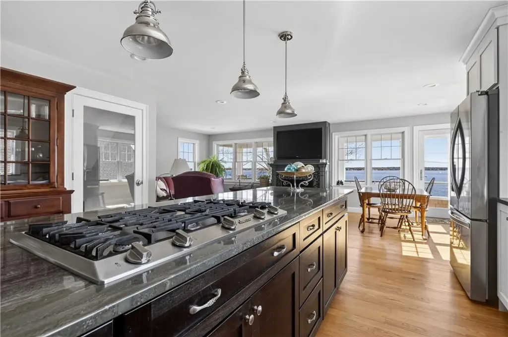 110 Sea View Avenue North Kingstown RI 02852