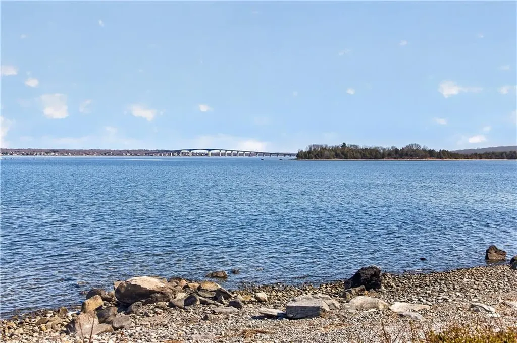 110 Sea View Avenue North Kingstown RI 02852
